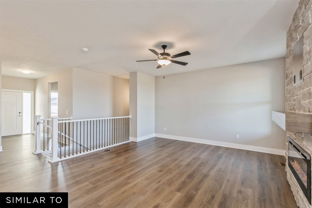 5722 NE Creek Ridge Drive, Ankeny, IA 50021