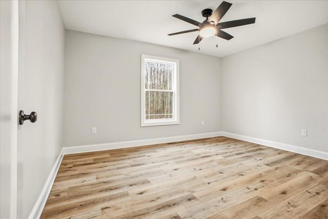 42 Belvoir CIR, Moneta, VA 24121