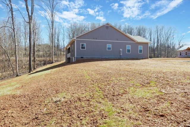42 Belvoir CIR, Moneta, VA 24121