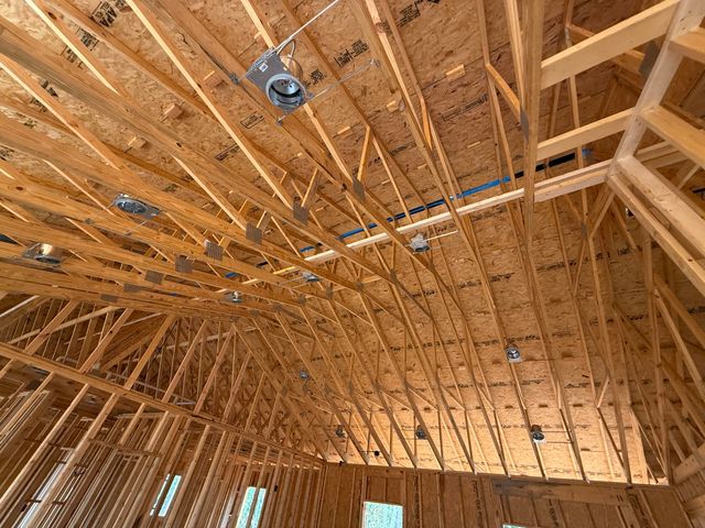 42 Belvoir CIR, Moneta, VA 24121