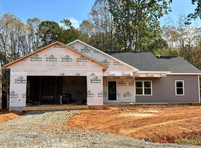 42 Belvoir CIR, Moneta, VA 24121