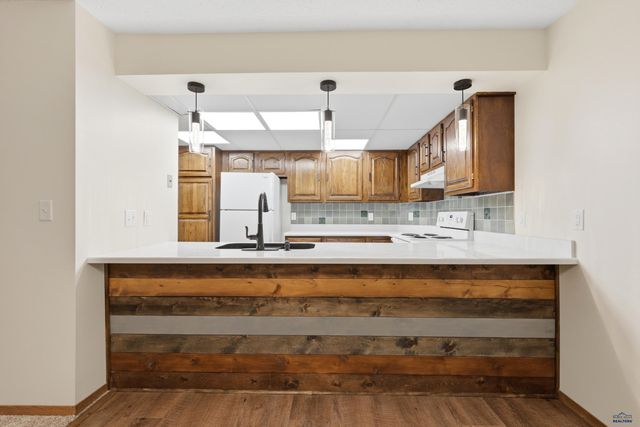 3964 FAIRWAY HILLS DR, Rapid City, SD 57702