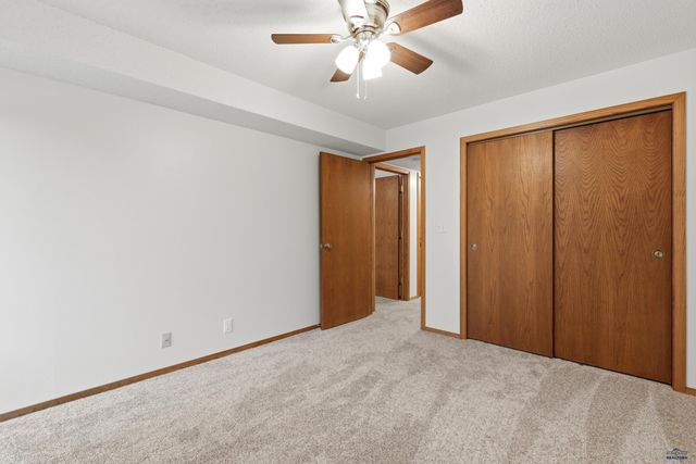 3964 FAIRWAY HILLS DR, Rapid City, SD 57702