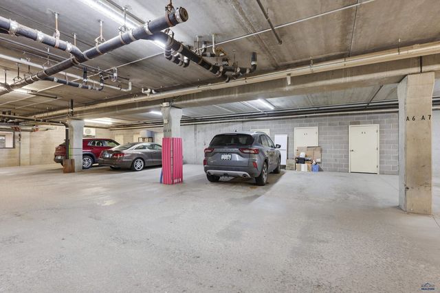 3964 FAIRWAY HILLS DR, Rapid City, SD 57702