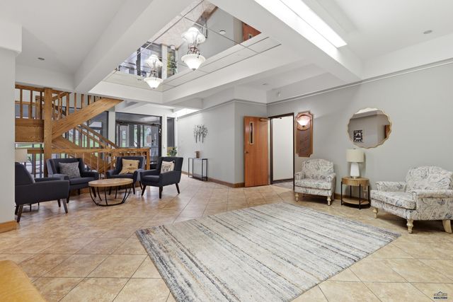 3964 FAIRWAY HILLS DR, Rapid City, SD 57702