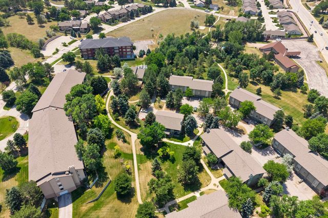 3964 FAIRWAY HILLS DR, Rapid City, SD 57702