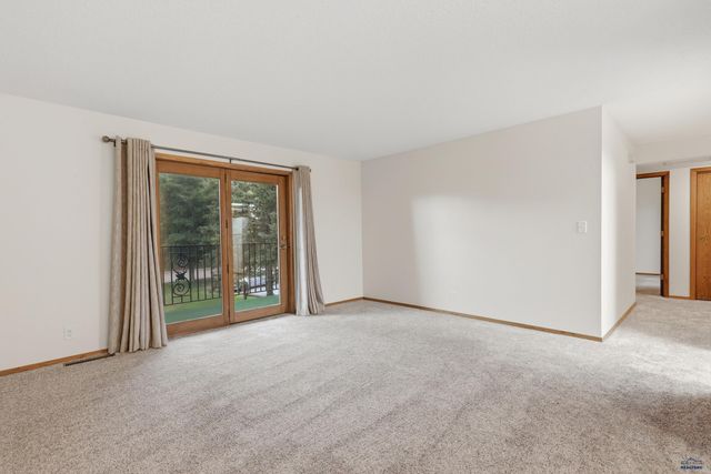 3964 FAIRWAY HILLS DR, Rapid City, SD 57702
