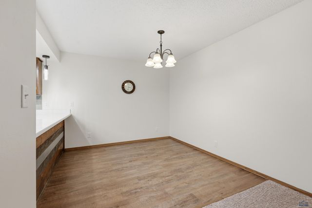 3964 FAIRWAY HILLS DR, Rapid City, SD 57702