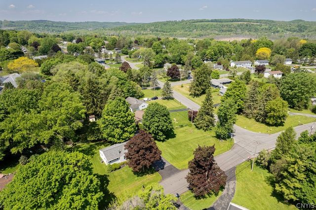 43 Richlee Drive, Camillus, NY 13031