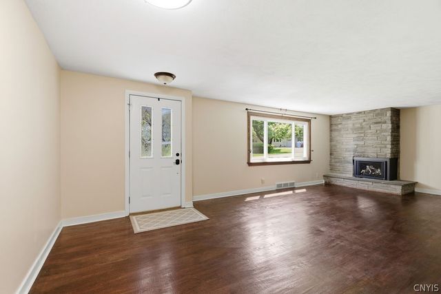 43 Richlee Drive, Camillus, NY 13031