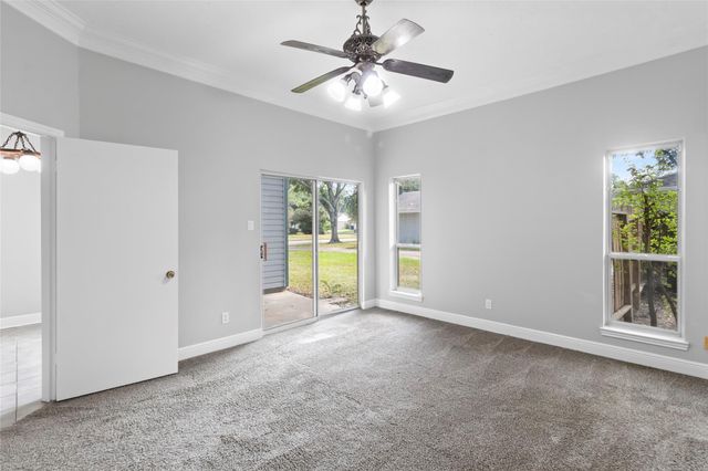 1207 Yorkshire Drive, Friendswood, TX 77546