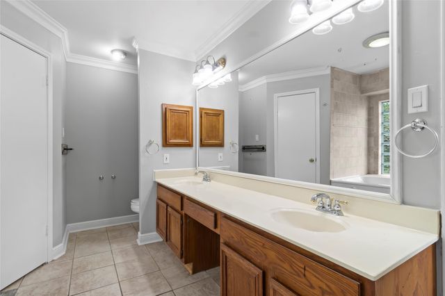 1207 Yorkshire Drive, Friendswood, TX 77546