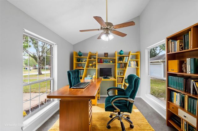 1207 Yorkshire Drive, Friendswood, TX 77546