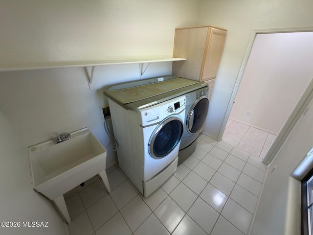 6775 W Ina Road, Tucson, AZ 85743