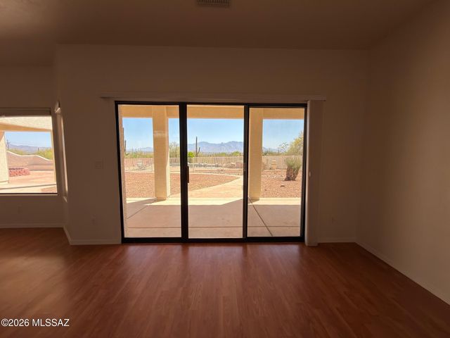 6775 W Ina Road, Tucson, AZ 85743
