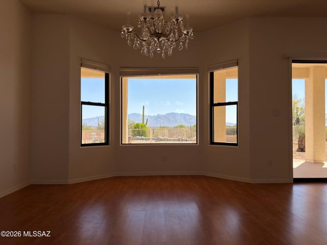 6775 W Ina Road, Tucson, AZ 85743