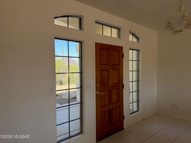 6775 W Ina Road, Tucson, AZ 85743