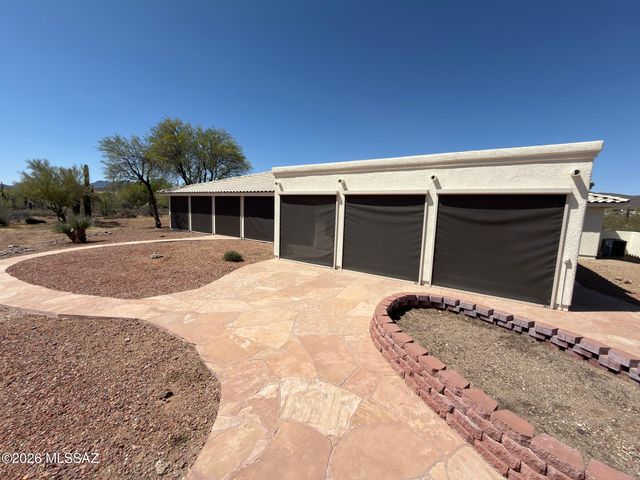 6775 W Ina Road, Tucson, AZ 85743