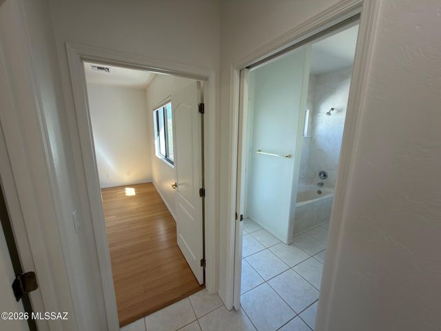 6775 W Ina Road, Tucson, AZ 85743