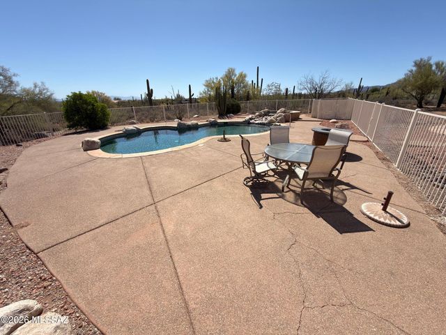 6775 W Ina Road, Tucson, AZ 85743