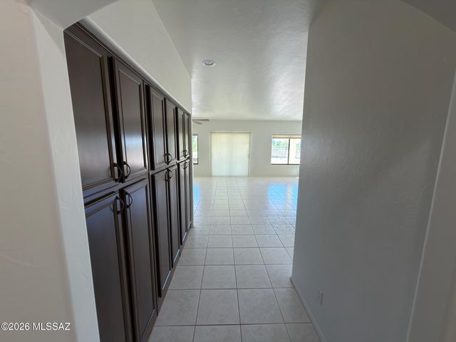 6775 W Ina Road, Tucson, AZ 85743