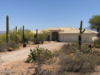 6775 W Ina Road, Tucson, AZ 85743