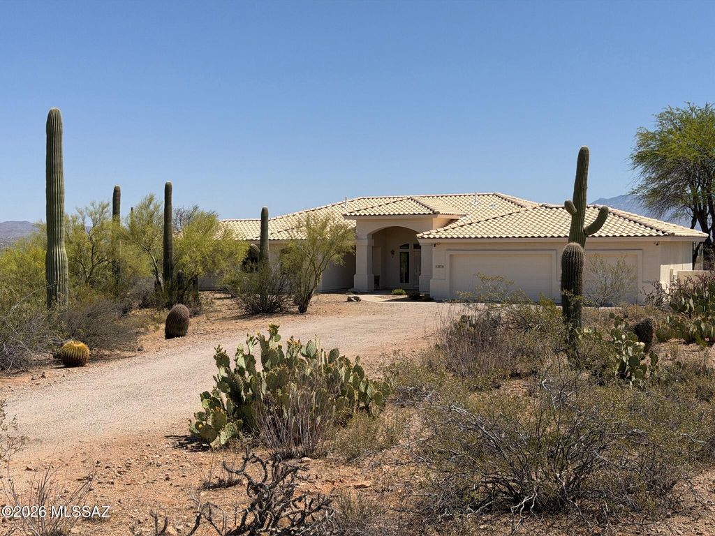 6775 W Ina Road, Tucson, AZ 85743