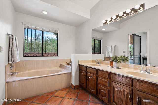 7391 E Damasco Place, Tucson, AZ 85750