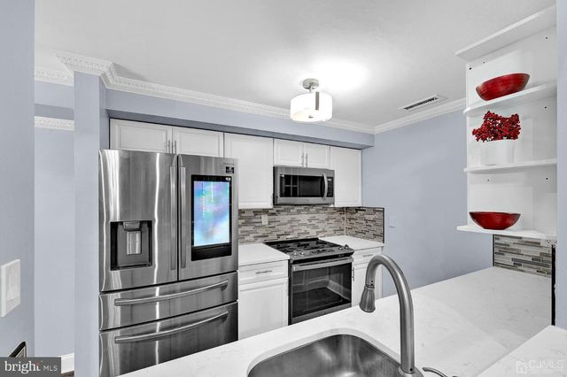 914 ASPEN DR, Plainsboro, NJ 08536