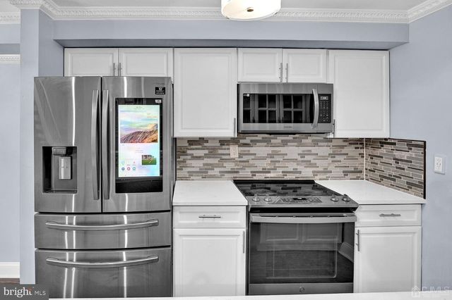 914 ASPEN DR, Plainsboro, NJ 08536