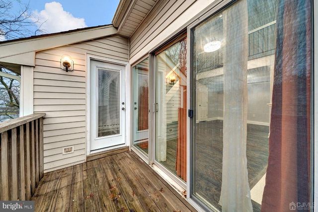 914 ASPEN DR, Plainsboro, NJ 08536