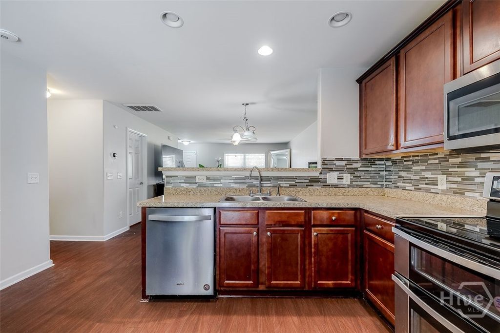Image 11 of property listing at 612 Tradewinds Loop, Rincon, GA 31326