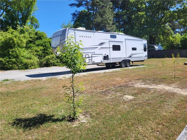 3985 Old Friendship Road, Buford, GA 30519