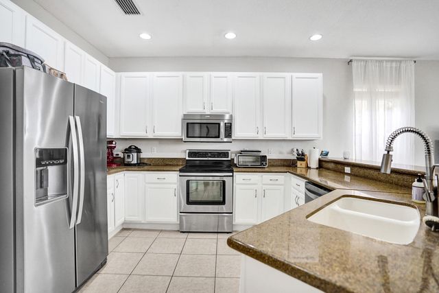 8876 Sandy Crest Lane, Boynton Beach, FL 33473