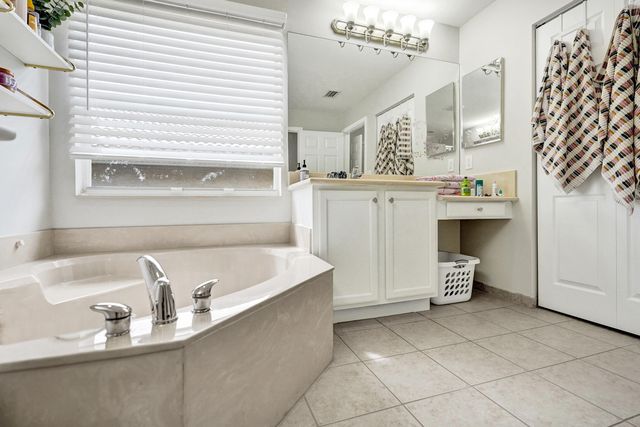 8876 Sandy Crest Lane, Boynton Beach, FL 33473