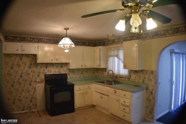 24223 RAMSGATE Street, Clinton Twp, MI 48035
