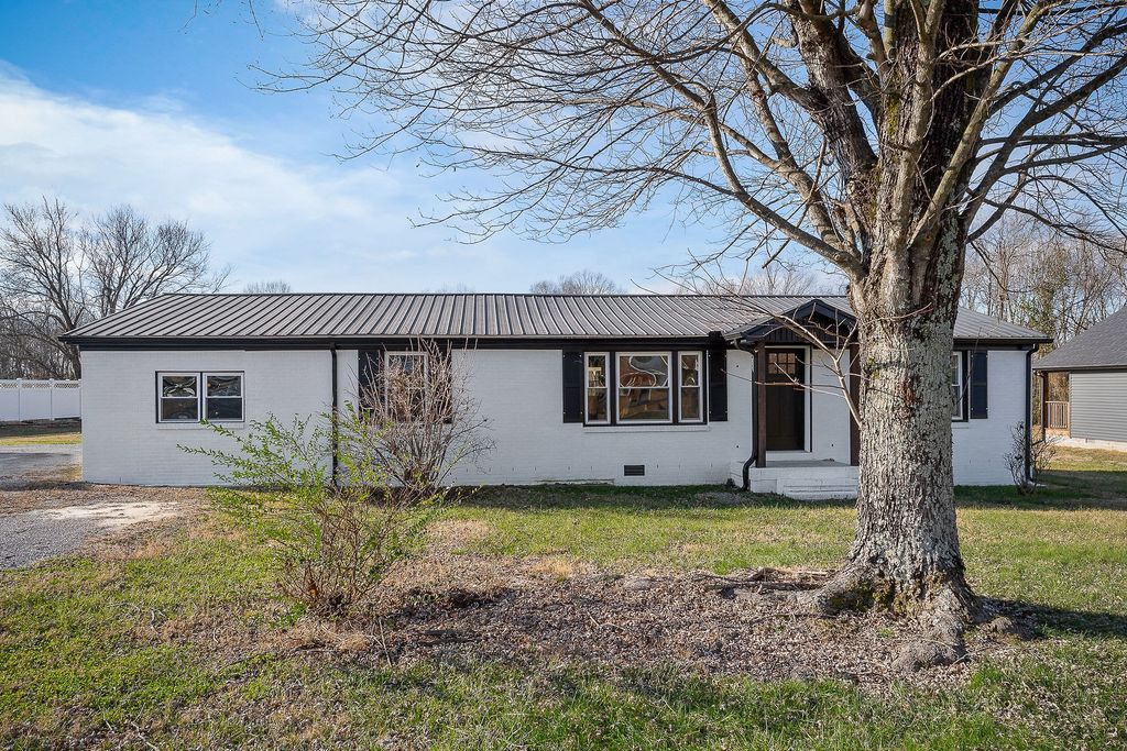 763 Smith Rd, Smithville, TN 37166