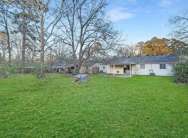 224 Shellwood Drive, Wake Village, TX 75501