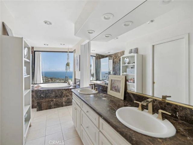 1445 Bounty Way, Laguna Beach, CA 92651