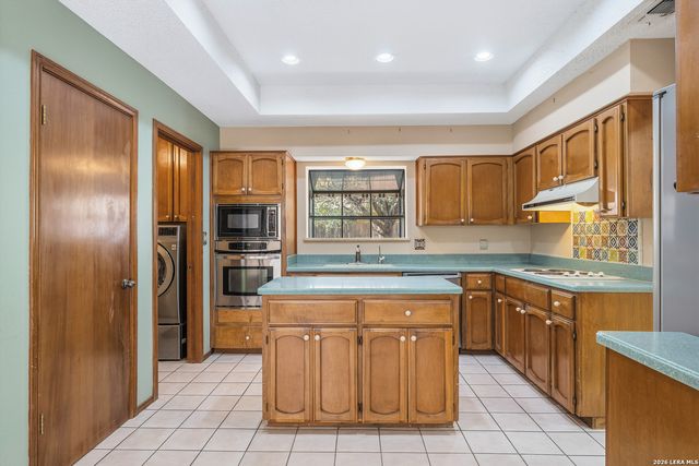 2823 BURNT OAK ST, San Antonio, TX 78232