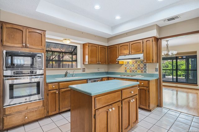 2823 BURNT OAK ST, San Antonio, TX 78232