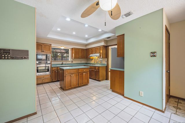 2823 BURNT OAK ST, San Antonio, TX 78232