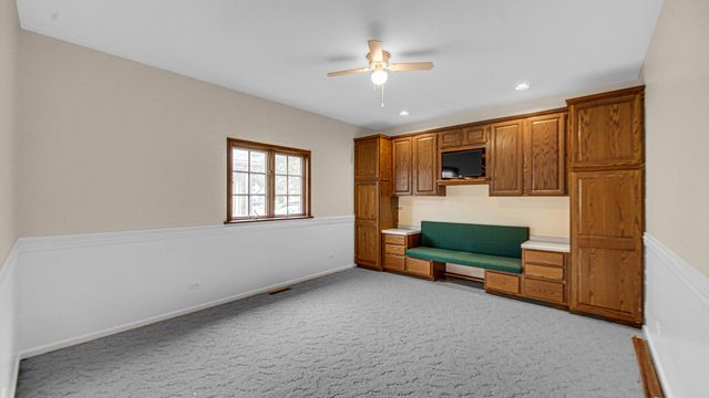 242 Golfview Drive, Schererville, IN 46375