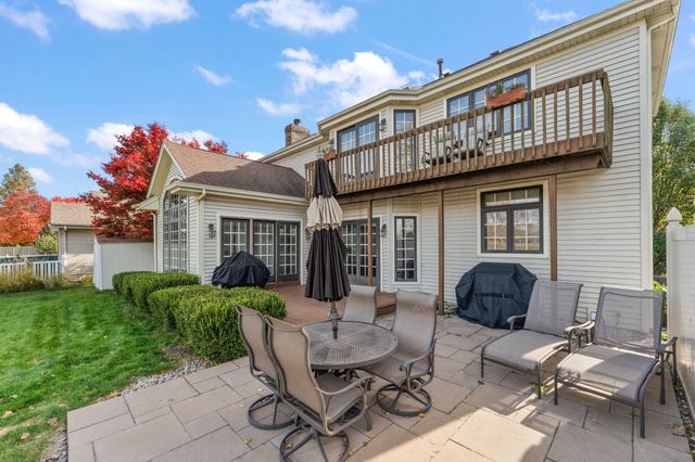 242 Golfview Drive, Schererville, IN 46375