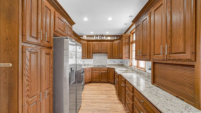 242 Golfview Drive, Schererville, IN 46375