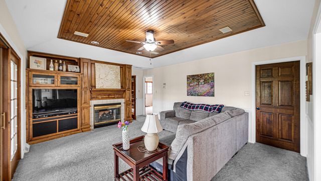 242 Golfview Drive, Schererville, IN 46375