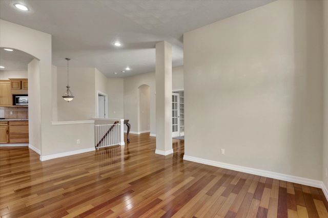 125 E Franklin Dr, Nine Mile Falls, WA 99026