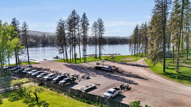 125 E Franklin Dr, Nine Mile Falls, WA 99026