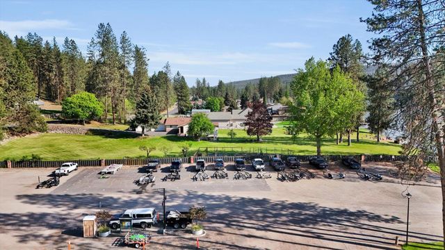 125 E Franklin Dr, Nine Mile Falls, WA 99026
