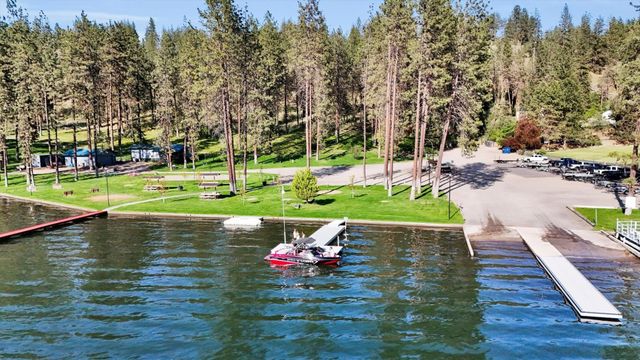 125 E Franklin Dr, Nine Mile Falls, WA 99026